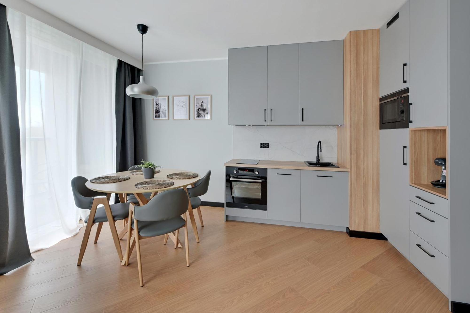 Rentplanet - Apartamenty Chlebova Gdansk Exterior foto